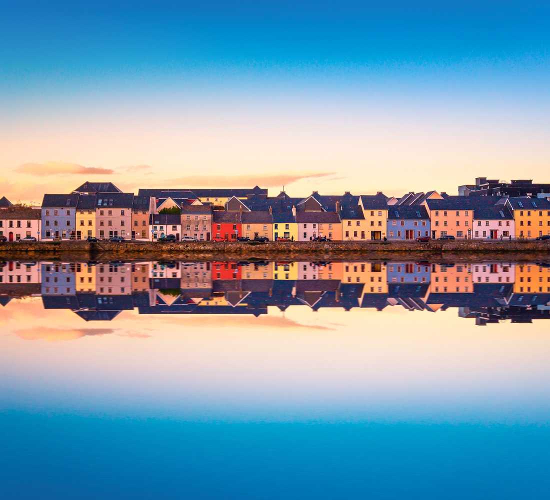 Hop-on hop-off sightseeing bus tours in Galway, Ireland – Open-top buses, top attractions, and free cancellation in 2026